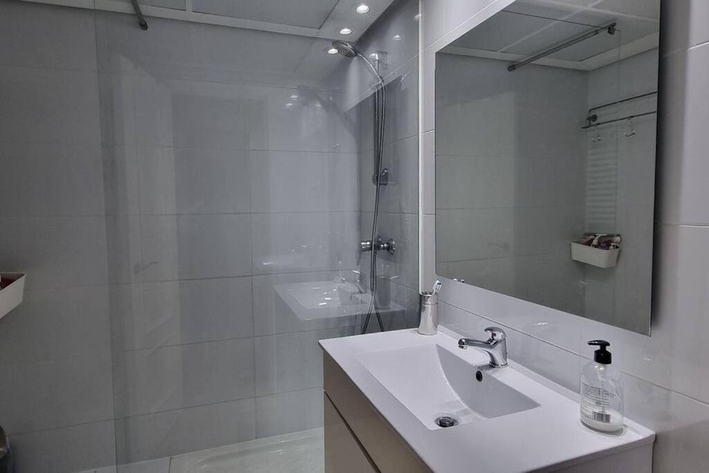 Habitacion Privada En El Centro De มาดริด ภายนอก รูปภาพ